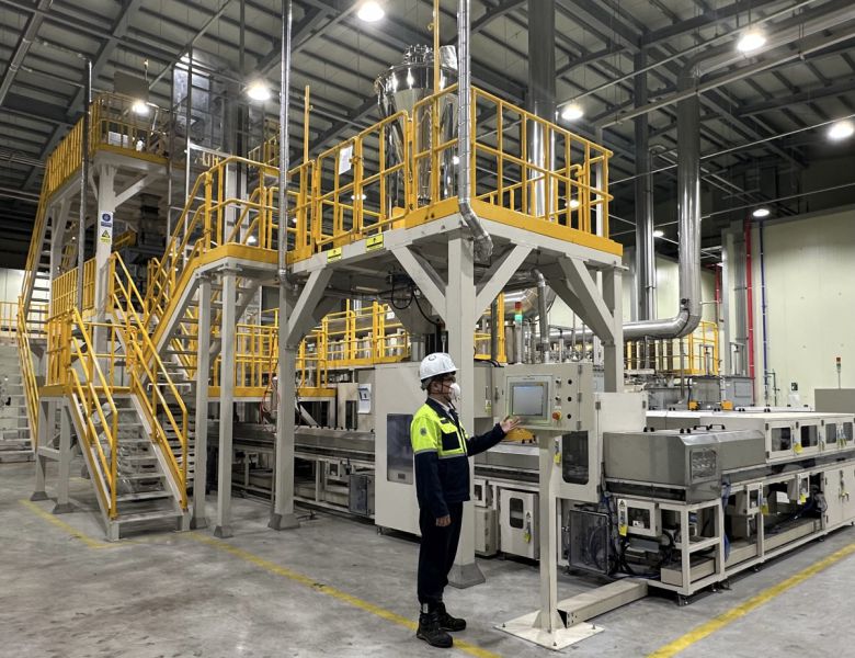 포스코퓨처엠이 세종 기술연구소 파일럿 플랜트에서 LMR 양극재 제품 생산을 테스트하고 있다.