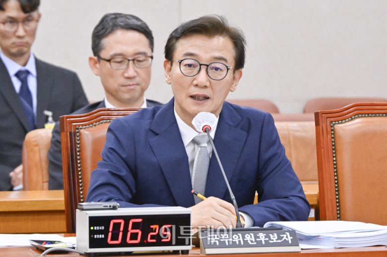 전재수 해양수산부 장관 후보자가 14일 서울 여의도 국회 농림축산식품해양수산위원회에서 열린 인사청문회에서 의원들의 질의에 답변하고 있다. 사진=조현호 기자 hyunho@