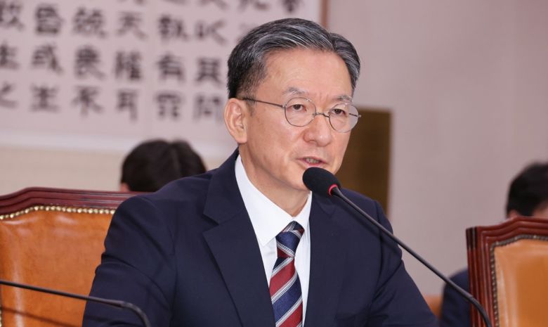 정성호 법무부 장관 후보자가 16일 서울 여의도 국회 법제사법위원회에서 열린 인사청문회에서 의원 질의에 답변하고 있다.