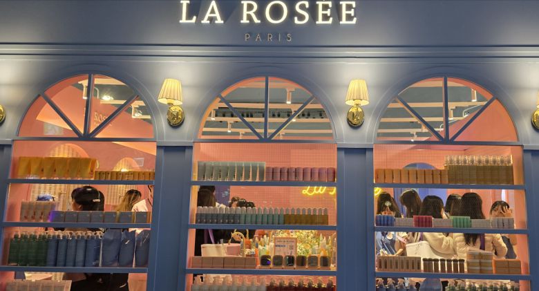 30일 컬리뷰티페스타에 입점한 프랑스 클린뷰티 브랜드 라로제 부스 전경