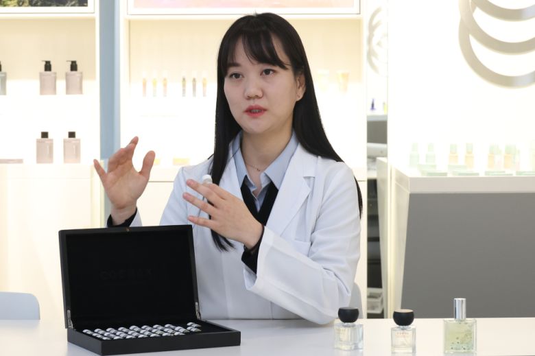 전연진 코스맥스 향료 Lab 책임연구원이 3일 경기 판교 코스맥스R&I센터에서 이투데이와 인터뷰를 하고 있다. 고이란 기자 photoeran@