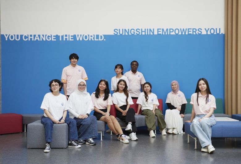 성신여대에서 학업과 글로벌 교류를 이어가는 다양한 국적의 국제학생들.