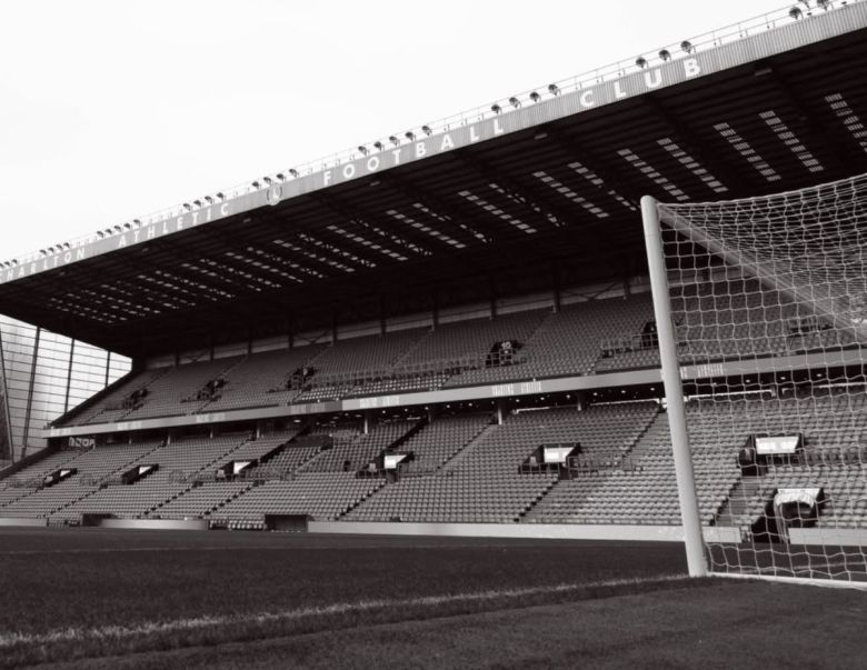 관중 사망 사고 이후 찰턴 애슬레틱이 직접 올린 사진.