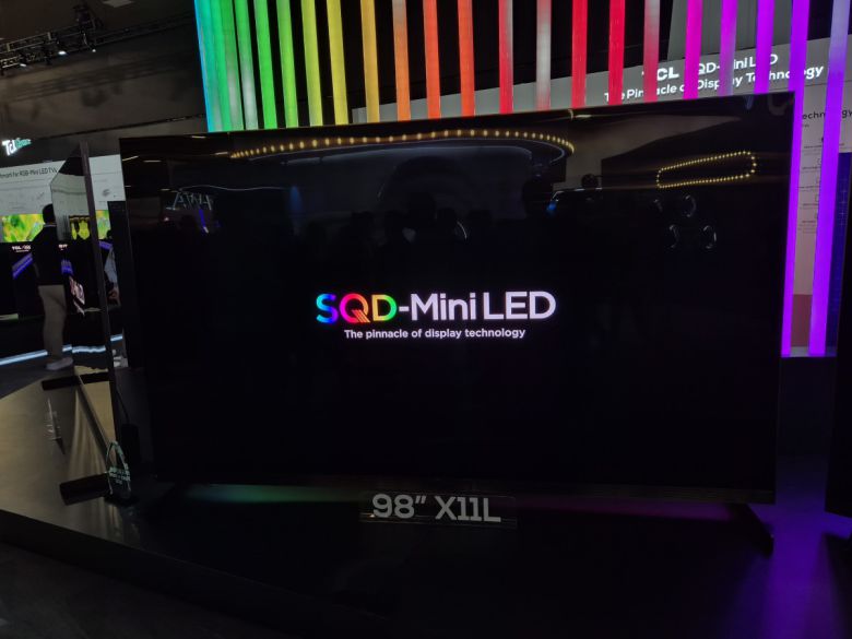 TCL 98인치 대형 ‘SQD-미니 LED’ TV