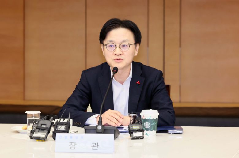 김정관 산업통상부 장관. 신태현 기자 holjjak@