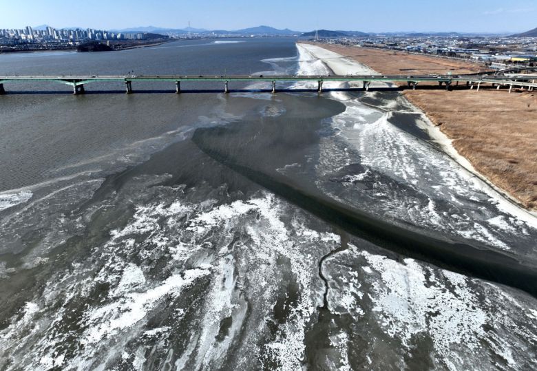 이번주 날씨 '비상'…영하 15도 '대한 한파', 주말까지 이어진다, 20일부터 ‘바닥권’ 진입…영하 15도 안팎 맹추위, 강풍 겹쳐 체감온도 더 낮아져