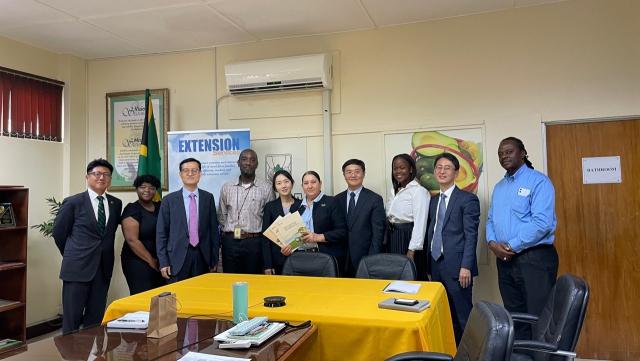 ▲농업협력사절단과 자메이카 농촌진흥청 청장과의 면담 모습 ⓒ농촌진흥청