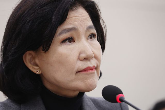 ▲ 4월 18일 서울 여의도 국회에서 열린 과학기술정보방송통신위원회 전체회의에서 이진숙 방송통신위원장이 질의에 답변하고 있다. ⓒ연합뉴스