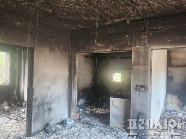 ▲ 검게 그을린 채 잿더미로 변한 주택 내부. ⓒ 프레시안(김종우)