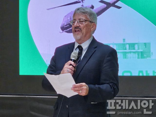 ▲14일 광주 동구 전일빌딩245에서 데이비드 돌린저 박사가 5·18특강을 하고 있다.2025.05.14ⓒ프레시안(김보현)