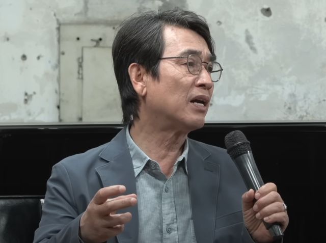 ▲유시민 전 노무현재단 이사장이 28일 '김어준의 뉴스뵈이다'에 출연해 김문수 국민의힘 대선 후보 배우자 설난영 씨를 언급하고 있다.ⓒ김어준의 뉴스뵈이다 갈무리