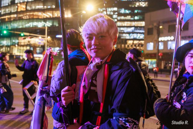 ▲광화문 집회에서 행진하는 당근. ⓒ스튜디오 알