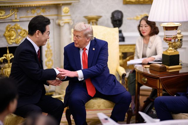 ▲사진 공유 플랫폼 플리커 백악관 공식 계정에 올라온 이재명 대통령과 도널드 트럼프 미국 대통령