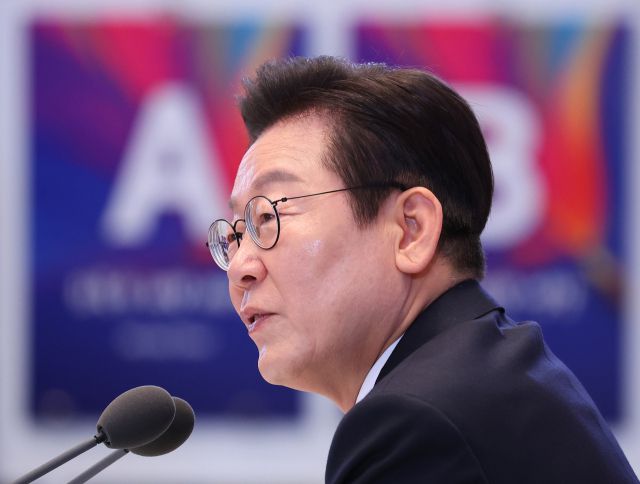 ▲이재명 대통령이 11일 청와대 영빈관에서 열린 취임 100일 기자회견 '회복을 위한 100일, 미래를 위한 성장'에서 발언하고 있다. ⓒ연합뉴스