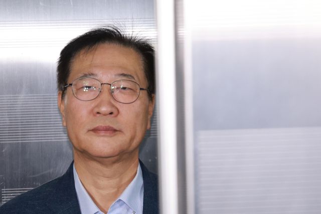 ▲박성재 전 법무부 장관이 24일 서울 서초구 이명현 순직해병 특별검사팀에 피의자 신분으로 출석하고 있다. 박 전 장관은 채 상병 사망사건 수사 외압 의혹의 핵심 피의자인 이종섭 전 국방부 장관의 호주 도피를 도운 혐의를 받는다. ⓒ연합뉴스