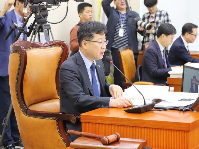 ▲안호영 의원은 '원칙·견제형 정치인'이라며 "중앙에서 방향을 바로잡는 비판자"라는 요약이 뒤따랐다. ⓒ안호영 의원 페북