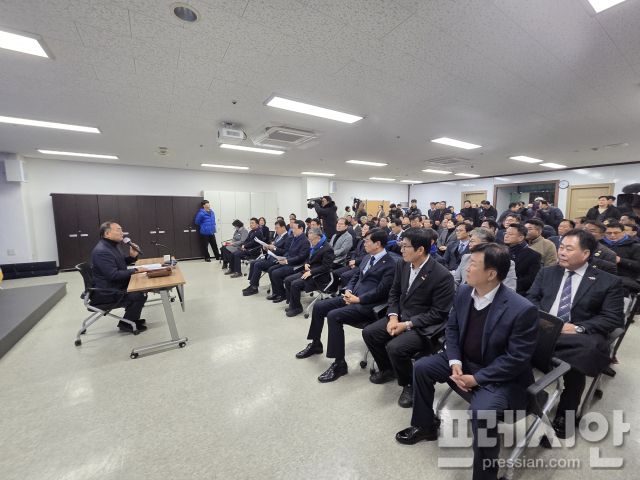 ▲12일 더불어민주당 전남도당에서 열린 광주전남통합 관련 당론 결정을 위한 상무위원회의2026.1.12ⓒ프레시안(박아론)