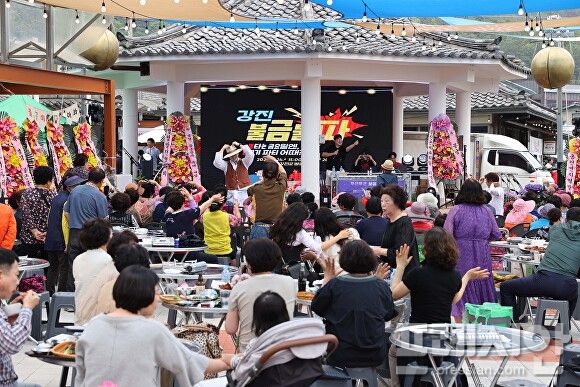 ▲강진군 병영 불금불파 공연ⓒ강진군