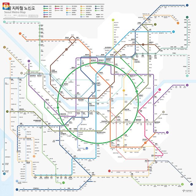 ▲ 대만과 한국의 수도권 전철 노선도. 규모와 복잡도에서 큰 차이가 난다. ⓒ울시