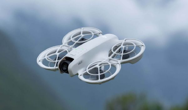 드론 \'네오\'(Neo) [사진: DJI]