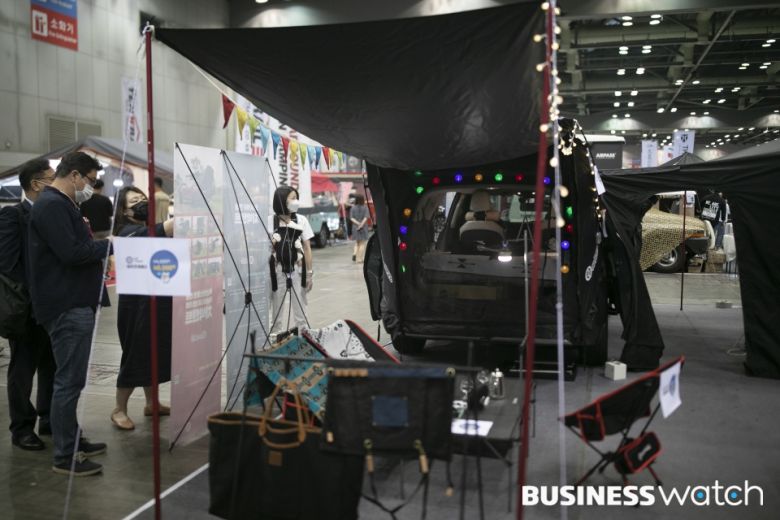 차박구송 구경하는 관람객들 /사진=이명근 기자 qwe123@