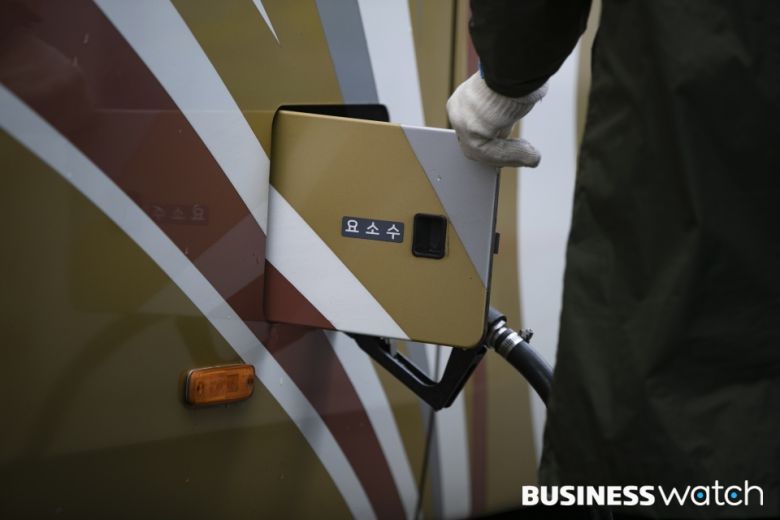 요소수 품귀에 운행차질 걱정/사진=이명근 기자 qwe123@