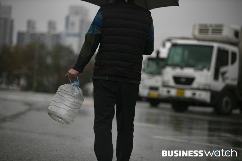 "요소수 구해봐야지, 운행하려면"/사진=이명근 기자 qwe123@