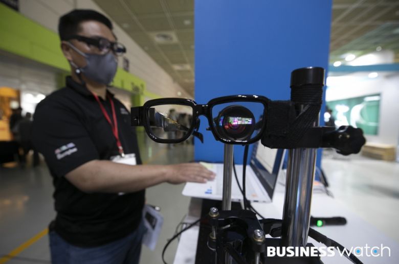 홀로그램을 볼 수 있는 메타버스 솔루션/사진=이명근 기자 qwe123@