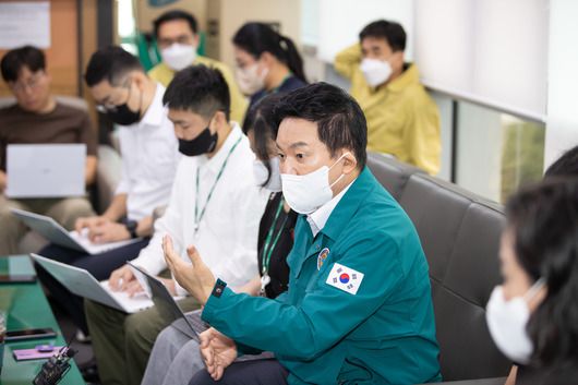 원희룡 국토교통부 장관이 23일 오전 세종정부청사 국토부 기자실을 방문해 1기 신도시 마스터플랜 관련 질의에 답하고 있다./국토교통부