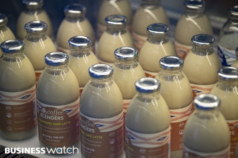 원유값이 오르며 유제품들이 연쇄 인상되고 있다. 사진은 23일 서울 삼성동 코엑스에서 열린 카페쇼에 전시된 밀크티 모습./사진=이명근 기자 qwe123@