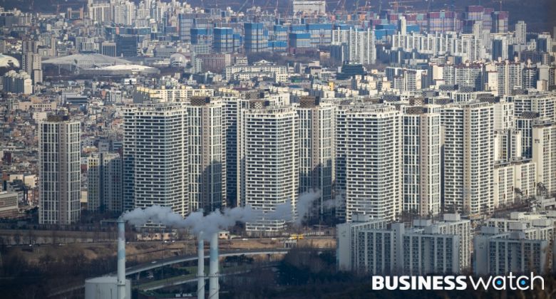 서울 아파트값이 2주 연속 오름세를 보이는 가운데 상승폭이 큰 5곳 중 3곳이 송파구로 나타났다. 사진은 송파 지역의 모습./사진=이명근 기자 qwe123@