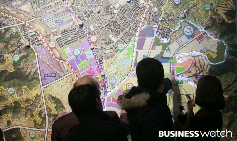 서울 아파트값이 2주 연속 오름세를 보이는 가운데 상승폭이 큰 5곳 중 3곳이 송파구로 나타났다. 사진은 송파 지역의 모습./사진=이명근 기자 qwe123@