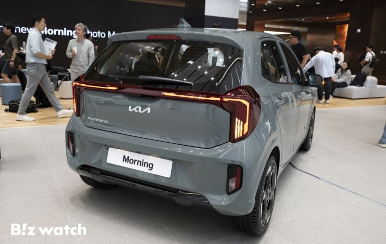 4일 오전 인천시 미추홀구 기아 인천플래그십스토어에서 열린 기아 '더 뉴 모닝' 포토미디어 데이 행사에 '더 뉴 모닝'이 전시되어 있다./사진=이명근 기자 qwe123@