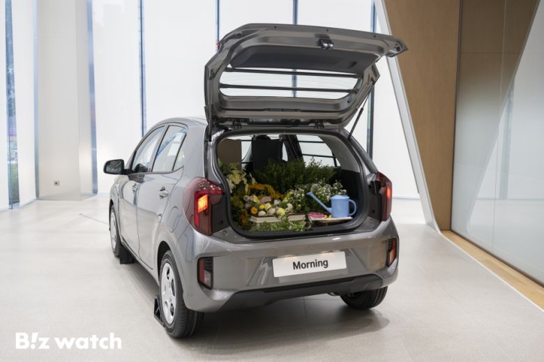 4일 오전 인천시 미추홀구 기아 인천플래그십스토어에서 열린 기아 '더 뉴 모닝' 포토미디어 데이 행사에 '더 뉴 모닝'이 전시되어 있다./사진=이명근 기자 qwe123@