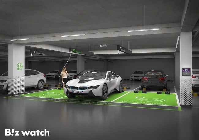 LG유플러스와 (주)한화 건설부문이 공동 개발한 천장형 전기차 충전시스템 가상도 / 사진제공=LG유플러스