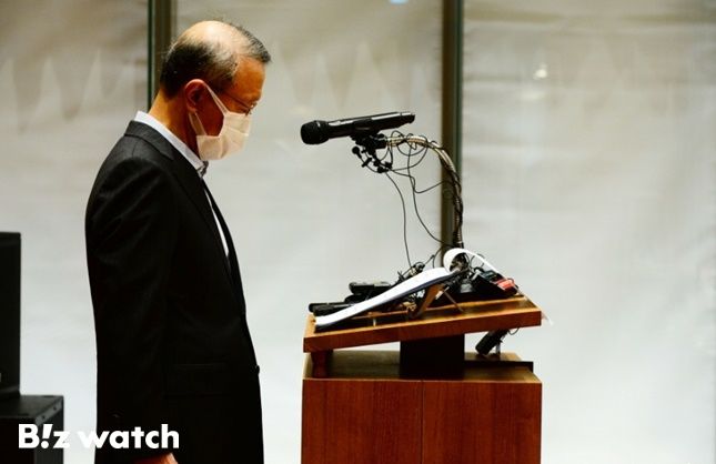 지난 2021년 불가리스 사태로 대국민 사과를 진행한 홍 회장 / 시진=이명근 기자 qwe123@