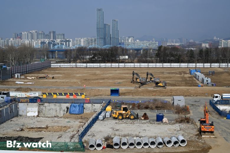 반포주공1단지 재건축 시공사인 현대건설은 13일 공사비가 오르면서 재건축조합에 공사비 1조 4000억원을 추가 증액 요청했다./사진=이명근 기자 qwe123@