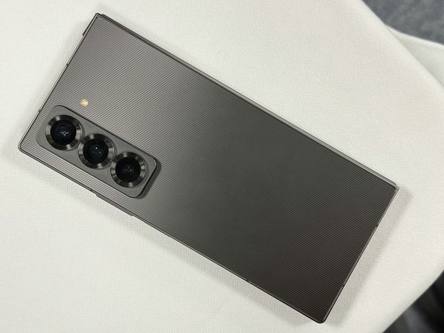 삼성전자 갤럭시Z폴드 스페셜 에디션./사진=백유진 기자 byj@