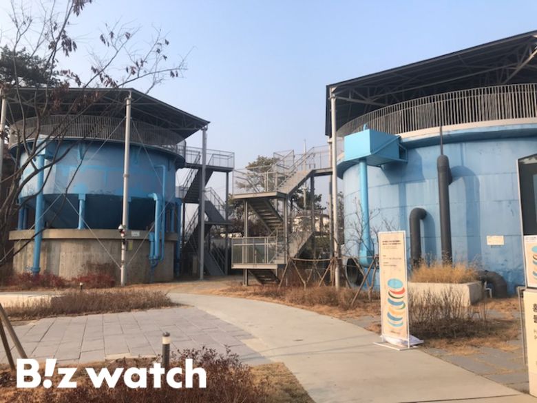 조치원 문화정원 내 보존된 침전기 및 여과기/사진=국토교통부 제공