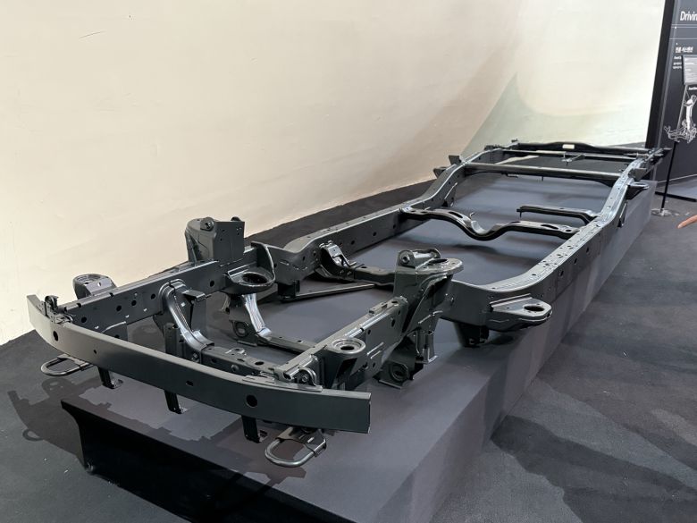 타스만에 적용된 '보디 온 프레임'./사진=백유진 기자 byj@