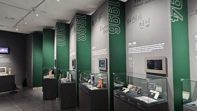 넷마블은 첫 기획전은 '프레스 스타트, 한국 PC게임 스테이지'를 주제로 국내 PC게임의 역사를 설명했다. /사진=비즈워치