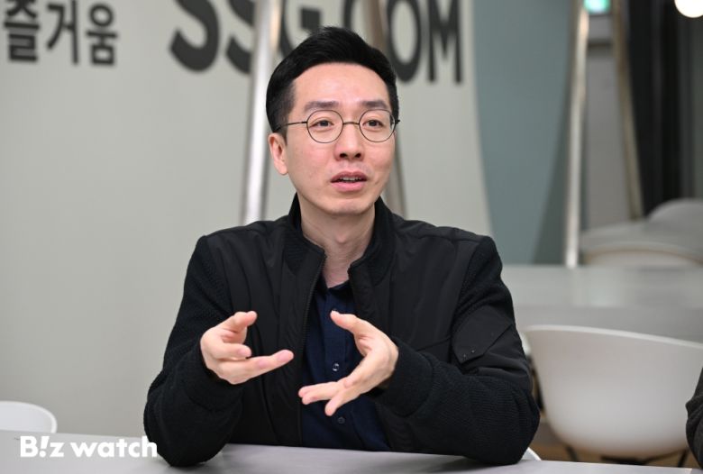 배영준 W컨셉 검색&데이터 개발팀장이 W컨셉의 AI 기술에 대해 소개하고 있다. /사진=이명근 기자 qwe123@