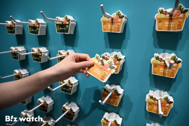 배달의민족(배민) 운영사 우아한형제들이 9일 서울 성동구 성수동에서 일상 속 대표 장보기 아이템인 '계란'을 테마로 한 온·오프라인 통합 프로모션 '배민 계란프라이데이'를 진행하고 있다./사진=이명근 기자 qwe123@