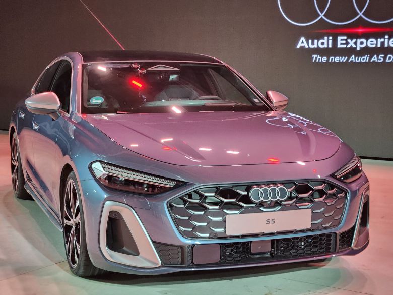 '더 뉴 아우디 A5 프리뷰'에서 공개된 더뉴 A5 S5./사진=도다솔 기자