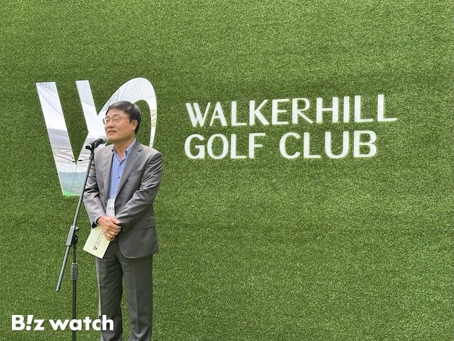 현몽주 SK네트웍스 워커힐 호텔앤리조트 대표가 19일 워커힐 골프클럽 미디어데이에서 골프클럽에 대해 설명하고 있다. / 사진=정혜인 기자 hij@