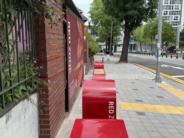 교촌 1991 문화거리 '레드존'./사진=윤서영 기자 sy@