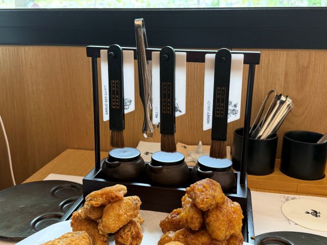 교촌통닭 1호점 특화 메뉴인 '시그니처 플래터'./사진=윤서영 기자 sy@