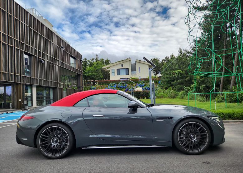 벤츠 AMG SL 43 측면./사진=도다솔 기자