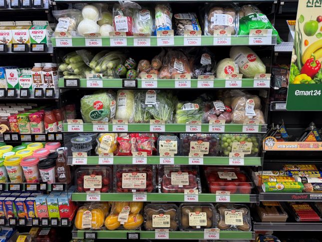 이마트24 영등포KT점 내 '프레시24' 매대./사진=윤서영 기자 sy@