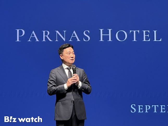 여인창 파르나스호텔 대표가 12일 서울 강남구 삼성동 웨스틴 서울 파르나스에서 파르나스호텔 비전에 대해 설명하고 있다./ 사진=정혜인 기자 hij@